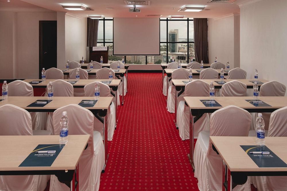 Golden Tulip Dar Es Salaam City Center Hotel Экстерьер фото