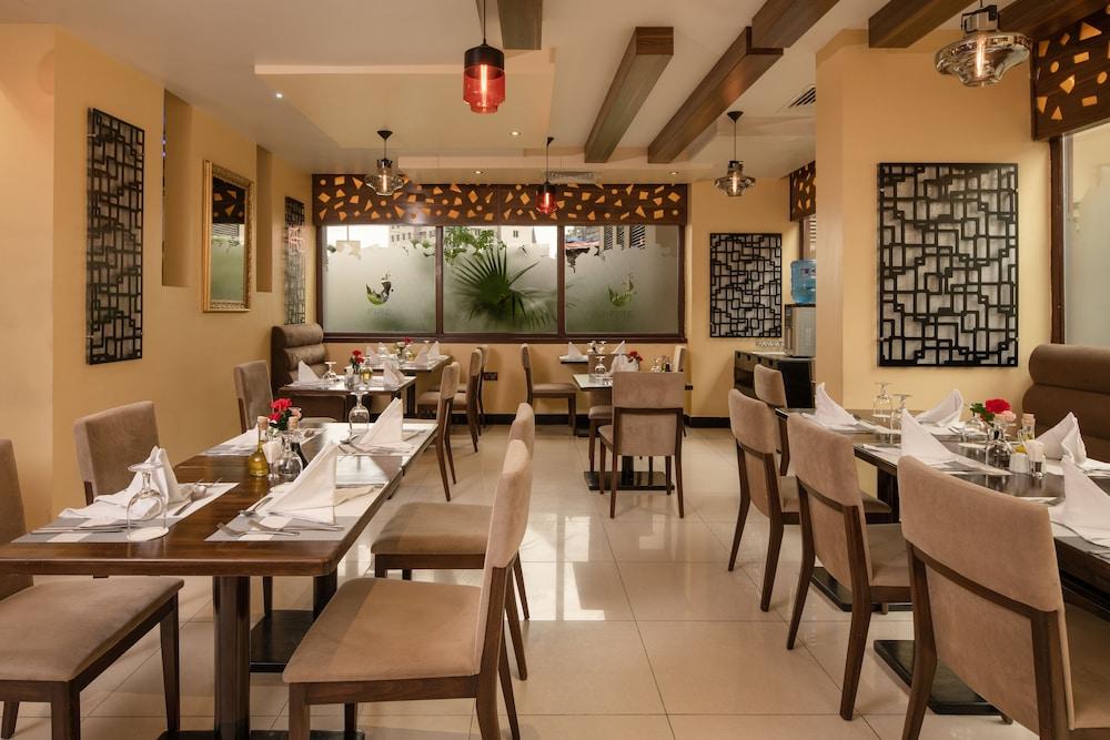 Golden Tulip Dar Es Salaam City Center Hotel Экстерьер фото