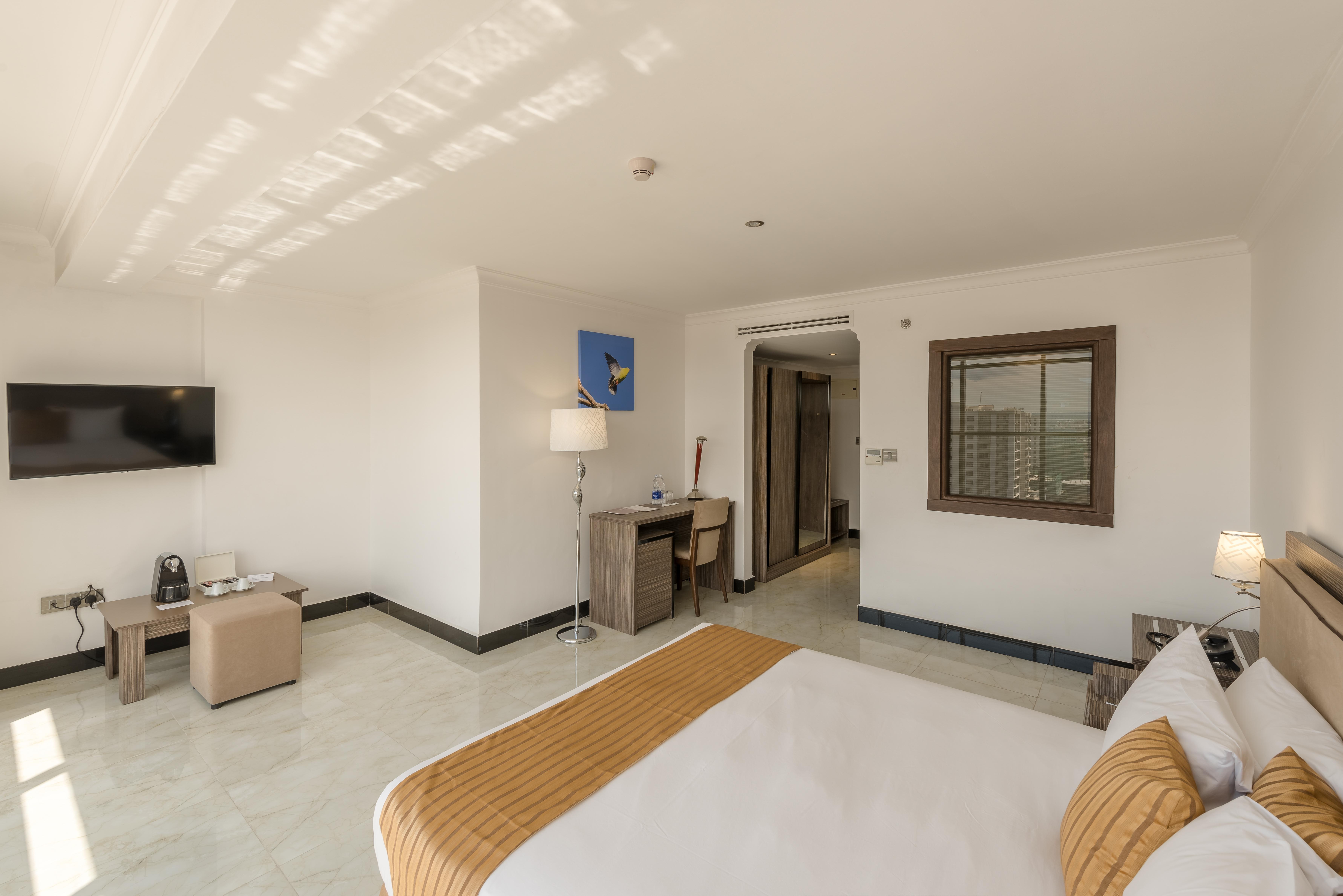 Golden Tulip Dar Es Salaam City Center Hotel Экстерьер фото