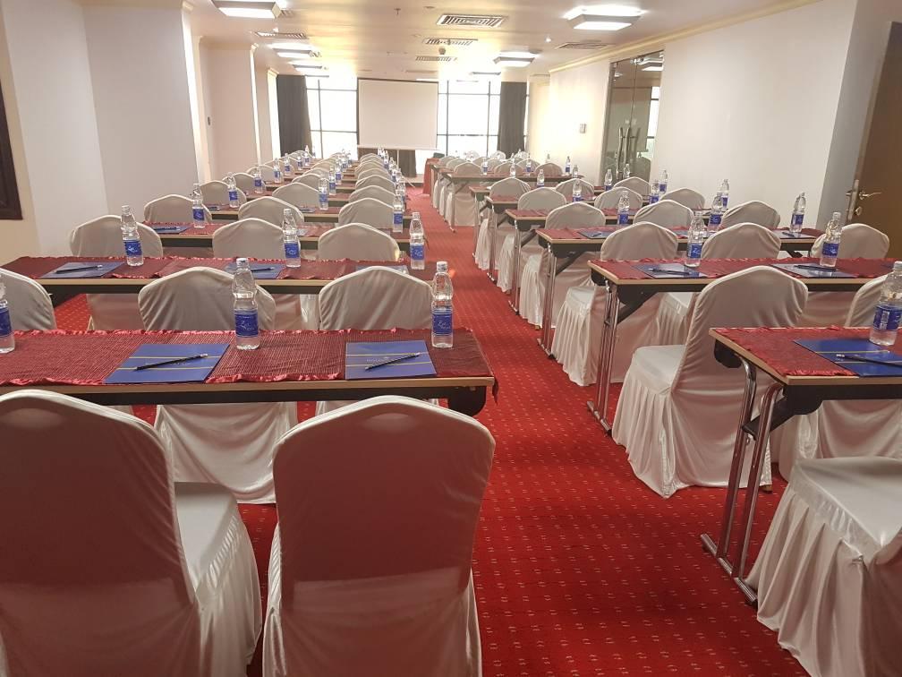 Golden Tulip Dar Es Salaam City Center Hotel Экстерьер фото