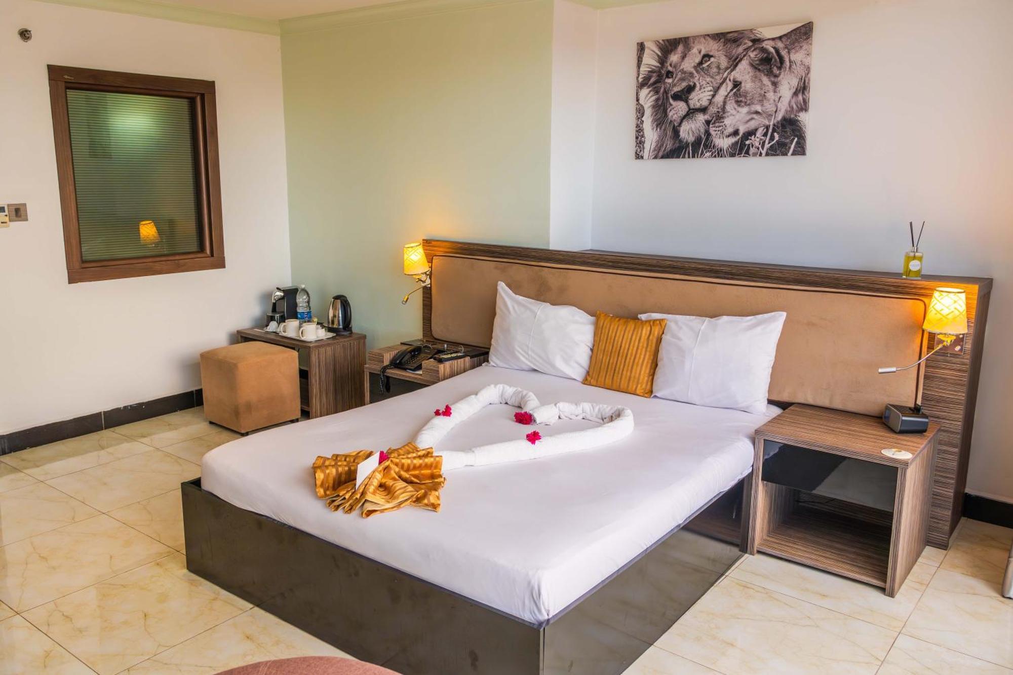 Golden Tulip Dar Es Salaam City Center Hotel Экстерьер фото