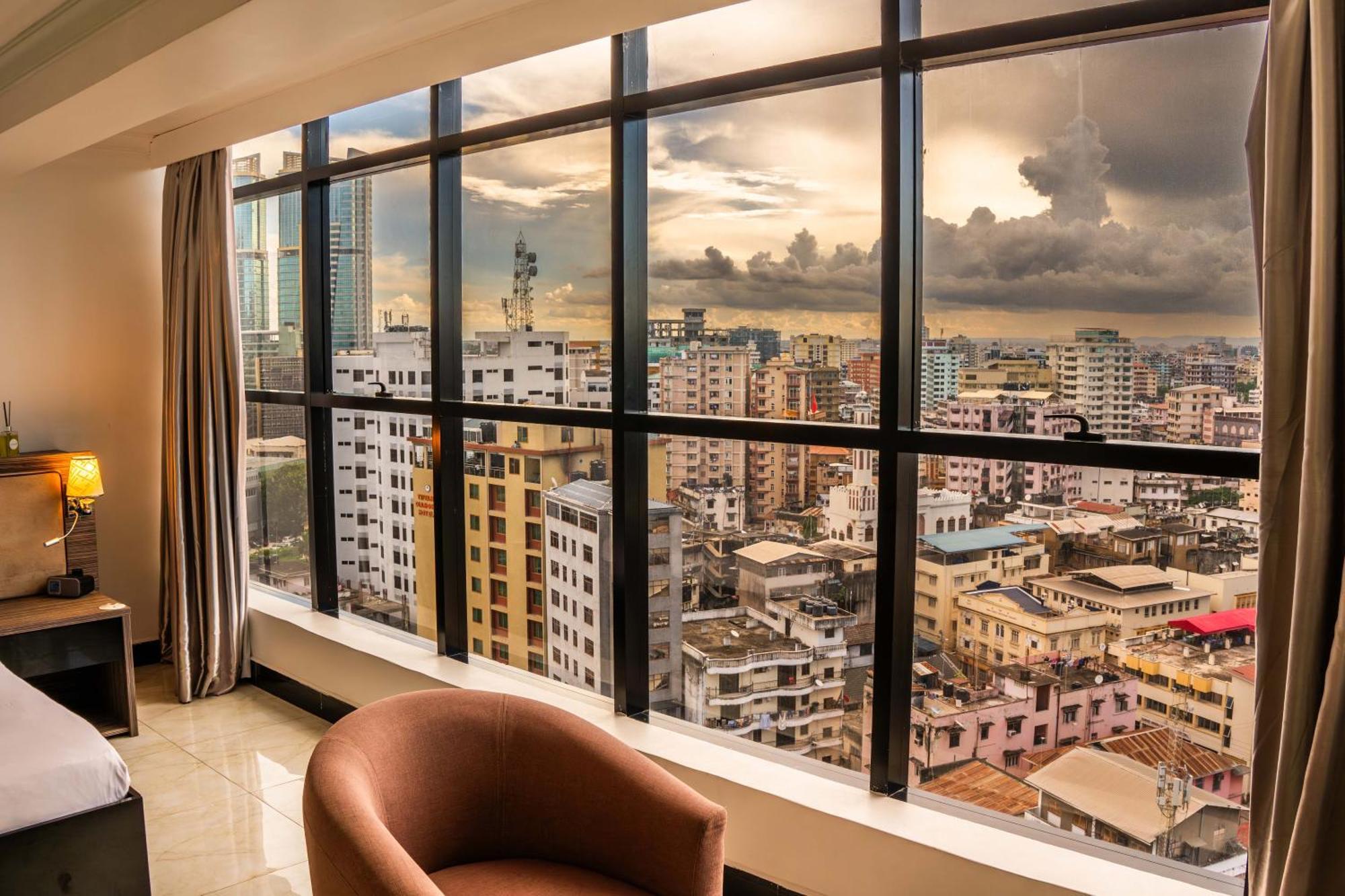 Golden Tulip Dar Es Salaam City Center Hotel Экстерьер фото